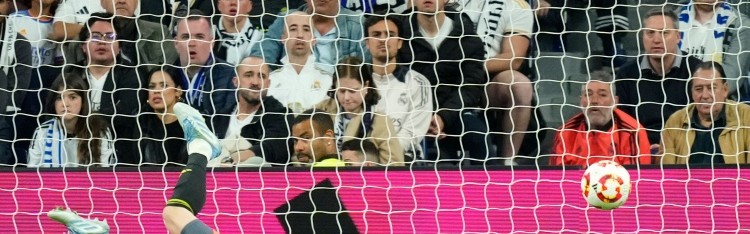 开云-记者：卢宁在对阵阿尔瓦塞特的比赛后感到小腿不适，预计缺阵一周