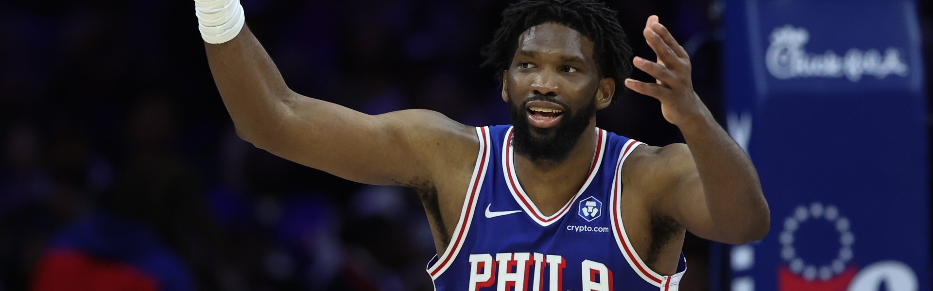 我要打球！恩比德上一场被“强制轮休” 明日比赛因病小概率出战