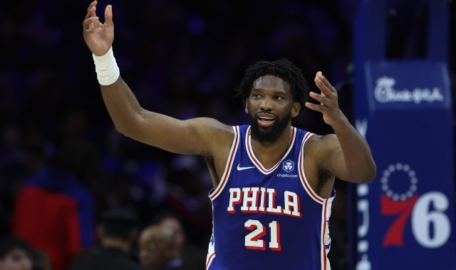 我要打球！恩比德上一场被“强制轮休” 明日比赛因病小概率出战