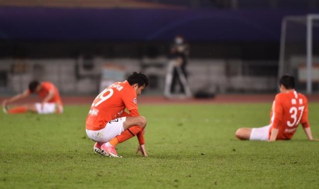 KAIYUN ET-热议中甲年轻球员月薪7000 网友:不如当健身教练